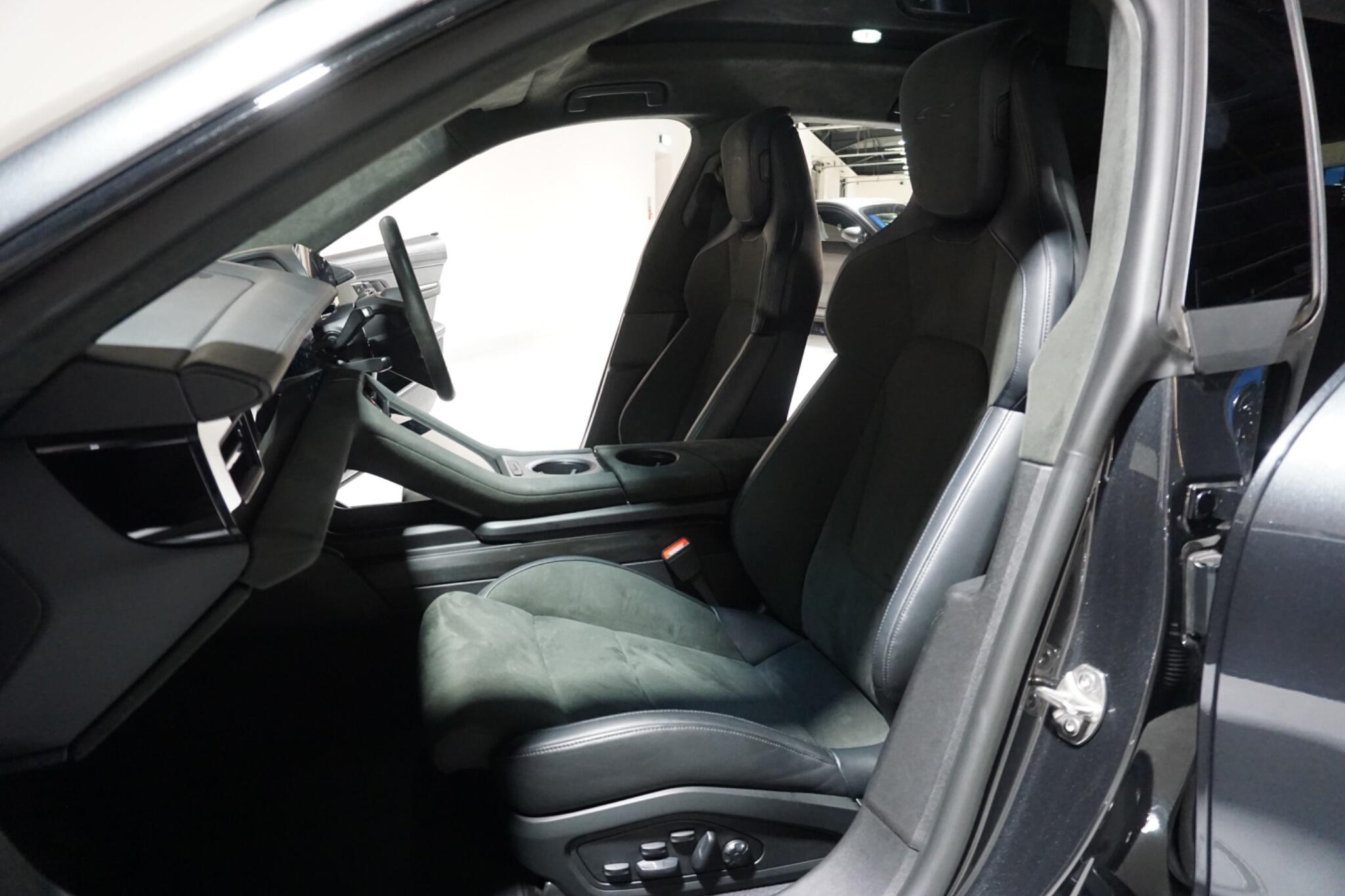 Porsche Taycan Performance Plus 93.4kWh GTS Sport Turismo 5dr Electric Auto 4WD (11kW Charger) (598 ps)